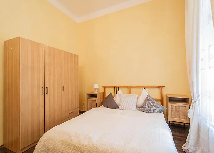 Spacious Oasis In Prague's Heart * 프라하