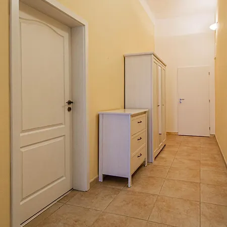 Διαμέρισμα Spacious Oasis In Prague's Heart