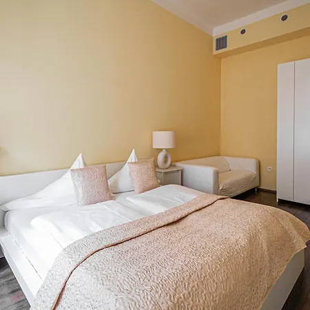 Spacious Oasis In Prague's Heart Appartement Praag